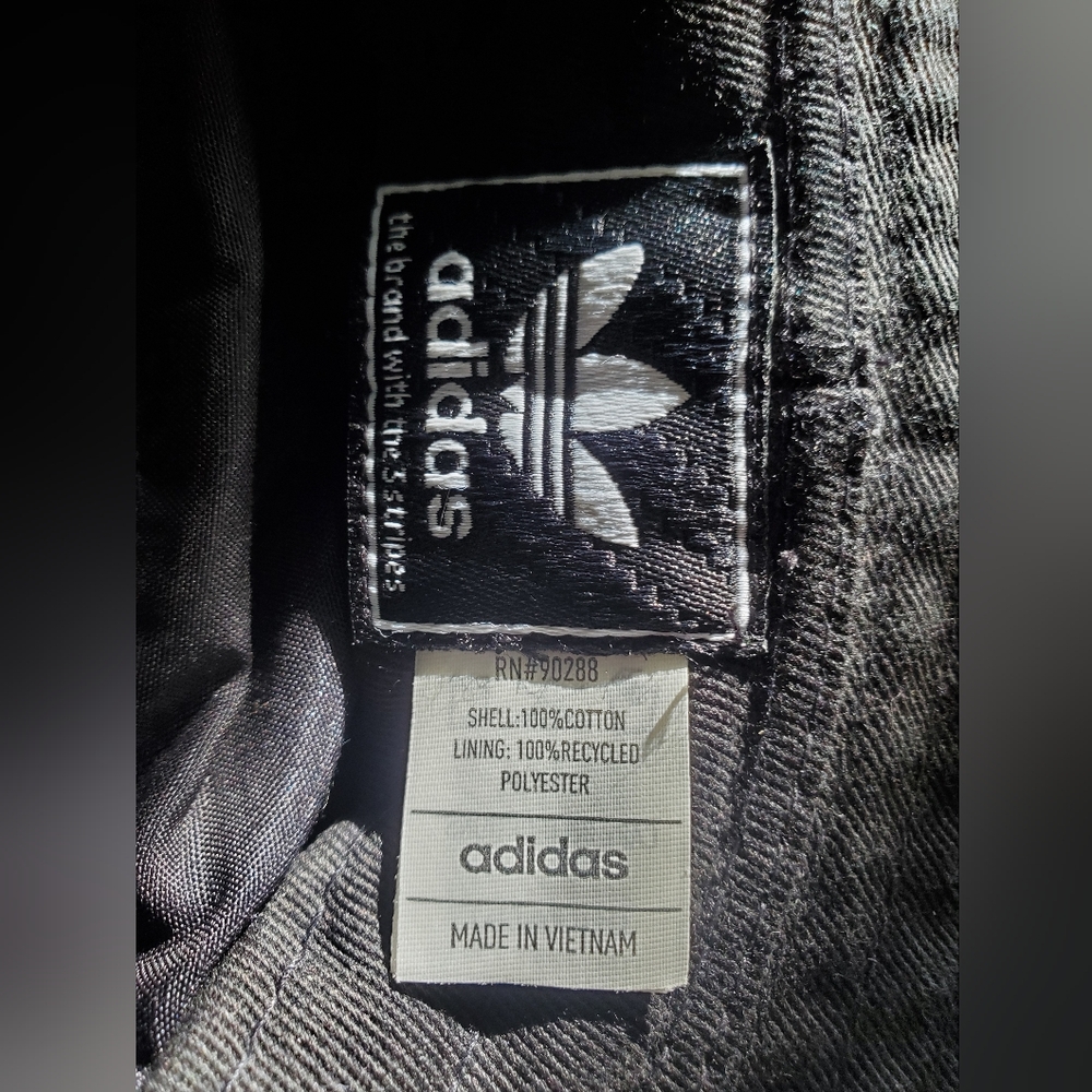 Adidas Black bucket hat with embroidered logo - Picture 4 of 8